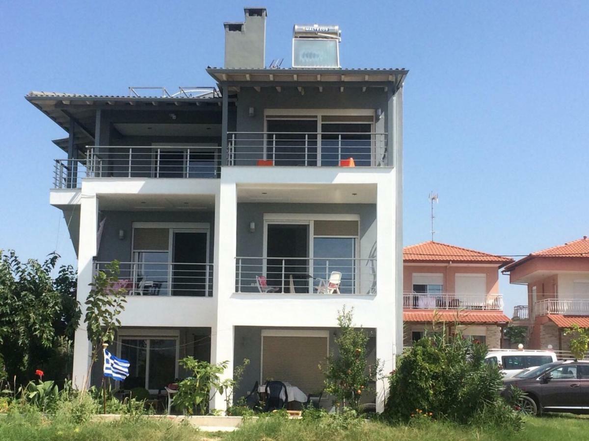 See To Sea Apartments Paralia Dionisiou Exterior foto