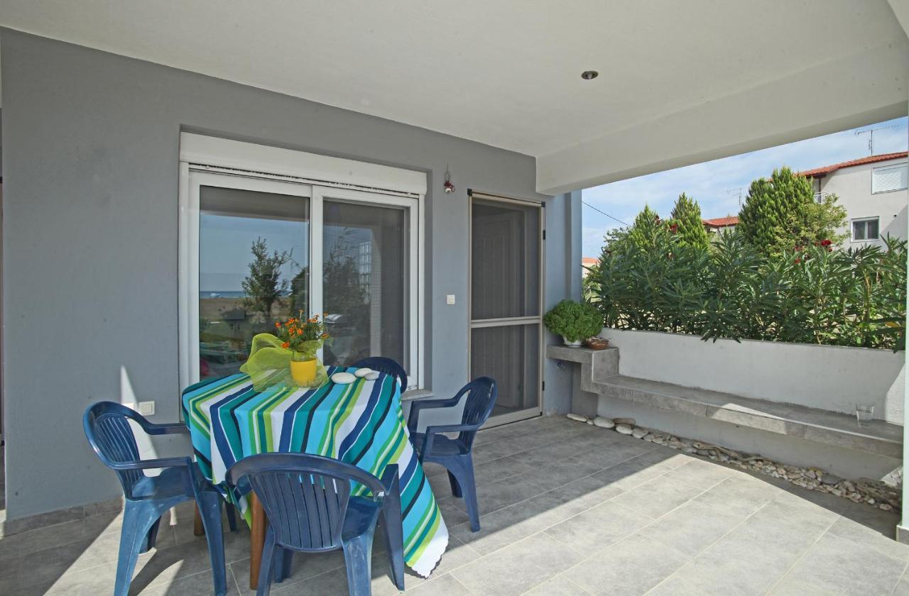 See To Sea Apartments Paralia Dionisiou Exterior foto